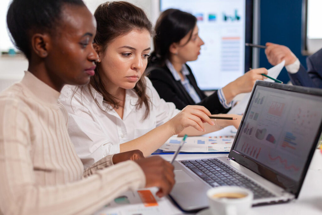 BPO Financeiro: Por Que Empresas de Pequeno e Médio Porte Estão Adotando Essa Solução